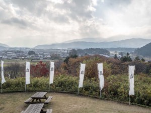 石田三成陣跡から松尾山を望む