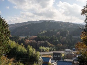 大谷吉継陣跡から望む松尾山