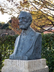 ヴェルニー胸像